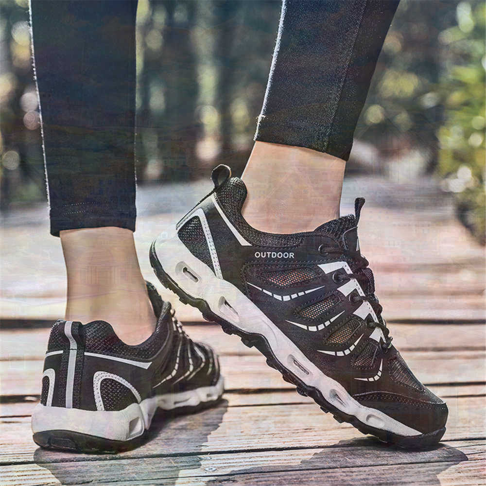 Sumer Round Tip Silver Sneaker - Tech Accessories Names ulasan dan harga